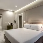 The Oasis 4* نابولي