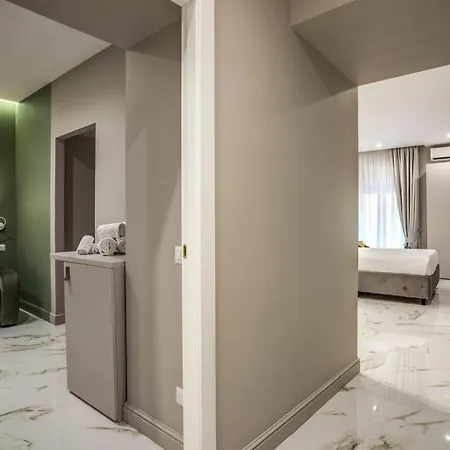 ゲストハウス The Oasis ナポリ