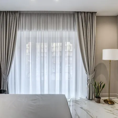 The Oasis ゲストハウス ナポリ