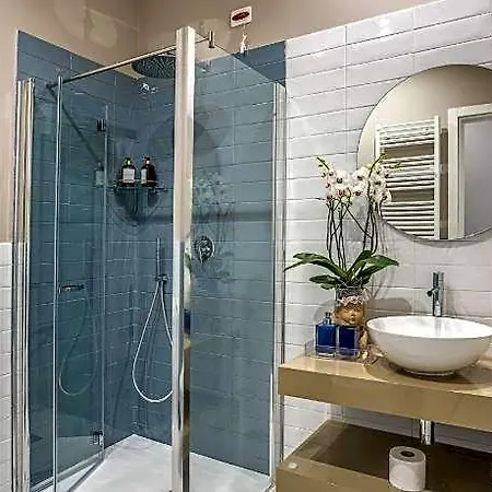 The Oasis 4* Napoli