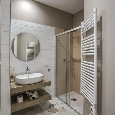 The Oasis 4* Napoli