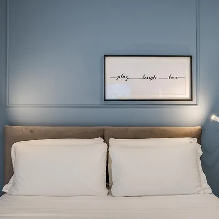 The Oasis 4* Napoli