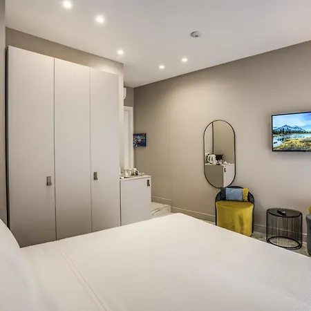 The Oasis 4* Νάπολη