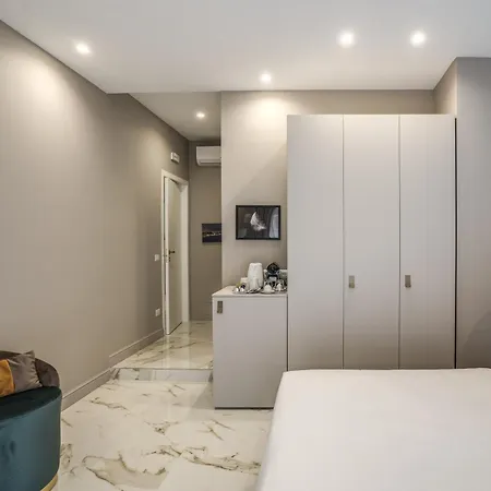 The Oasis Πανσιόν Νάπολη